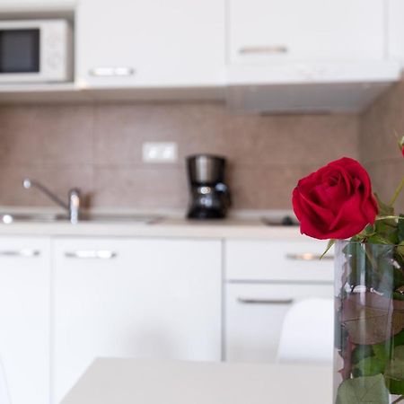 Apartmani Laura Krk Krk Town Eksteriør billede