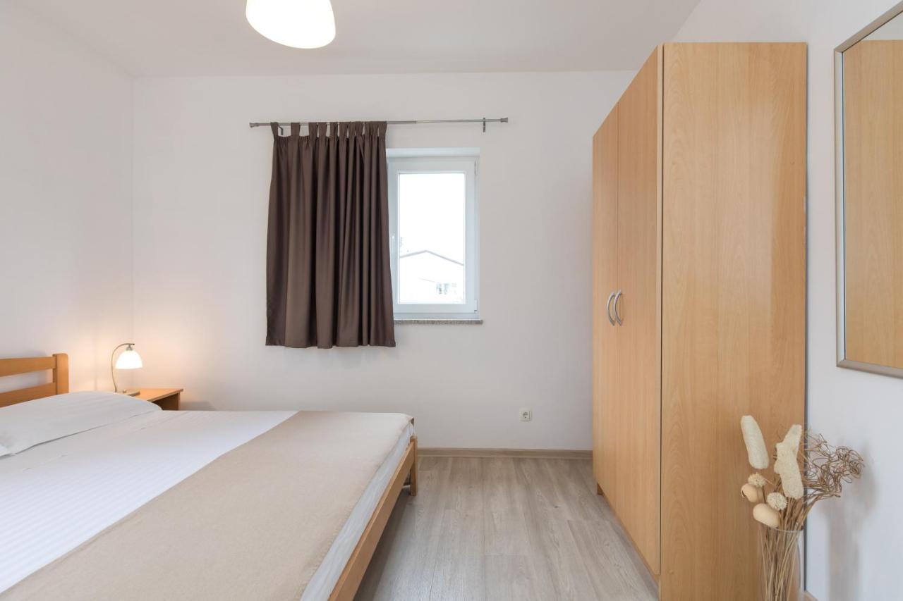 Apartmani Laura Krk Krk Town Eksteriør billede