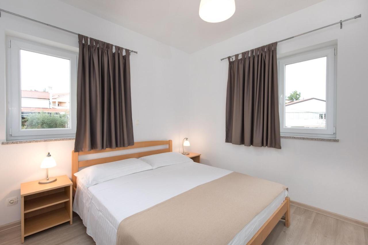 Apartmani Laura Krk Krk Town Eksteriør billede